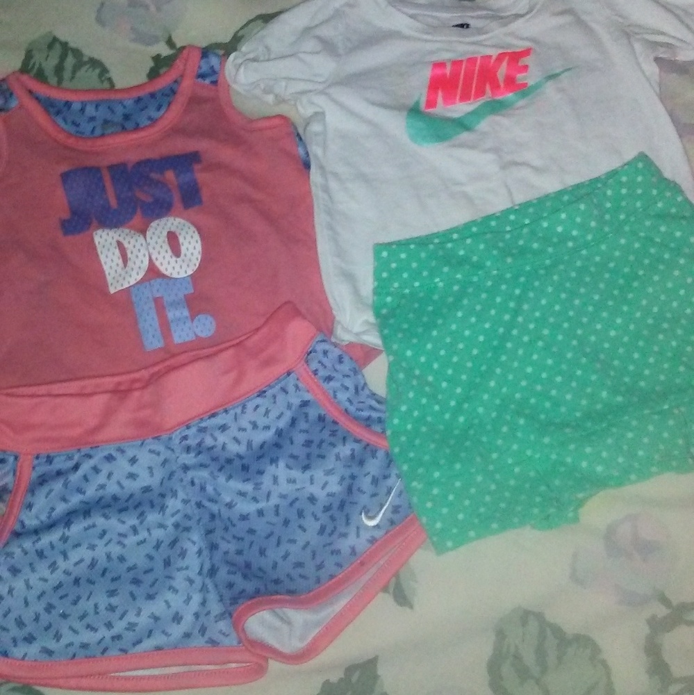 2sets Nike 2 piece outfits